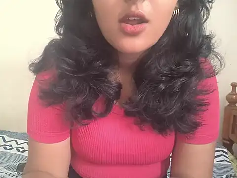 reena 12 online show from 11/13/25, 04:49