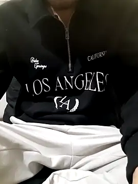 herkes26 online show from 12/17/25, 04:34