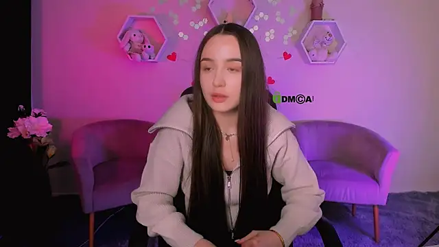 leslie bird online show from 09/25/25, 02:23