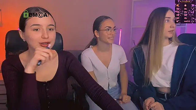 leslie bird online show from 11/29/25, 10:15