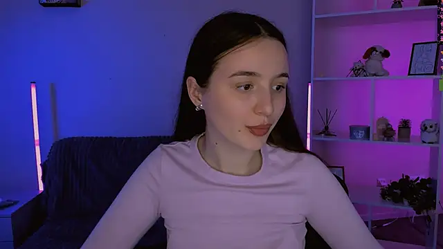 leslie bird online show from 12/04/25, 12:59