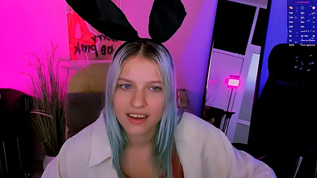 leslie bird online show from 10/09/25, 07:42