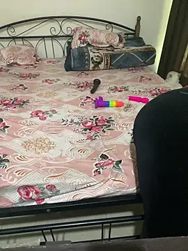 prernasingh2025 online show from 12/18/25, 07:13