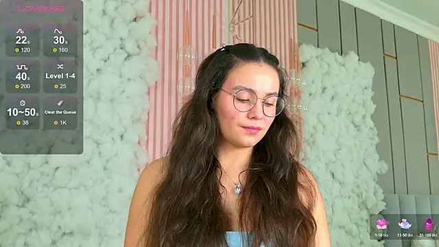 Snapshot of GabiBatista chatting on 11/08/25, 05:11 GabiBatista online show from 11/08/25, 05:11