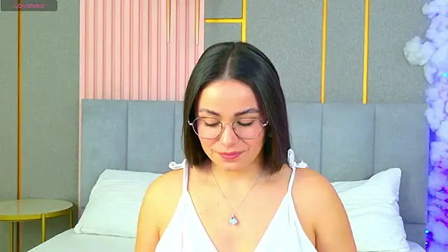 Snapshot of GabiBatista chatting on 11/15/25, 05:11 GabiBatista online show from 11/15/25, 05:11