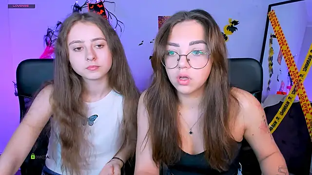 Snapshot of rebecca_smile chatting on 10/24/25, 06:01 rebecca smile online show from 10/24/25, 06:01