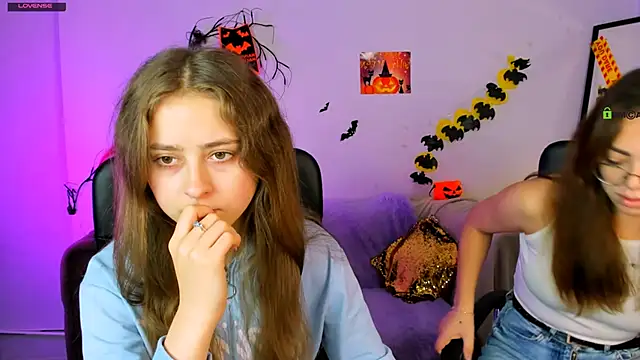 Snapshot of rebecca_smile chatting on 10/22/25, 05:40 rebecca smile online show from 10/22/25, 05:40