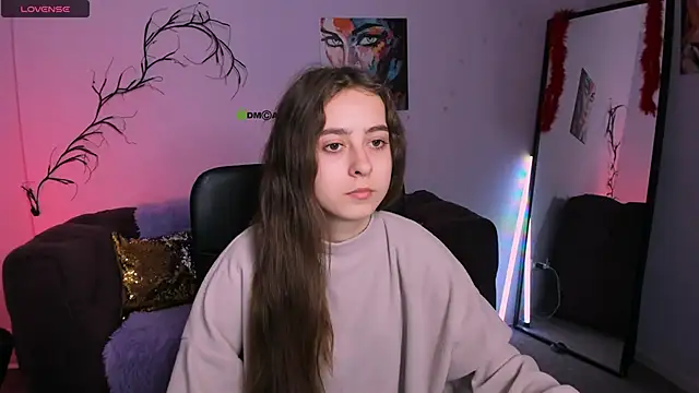 Snapshot of rebecca_smile chatting on 11/20/25, 01:12 rebecca smile online show from 11/20/25, 01:12