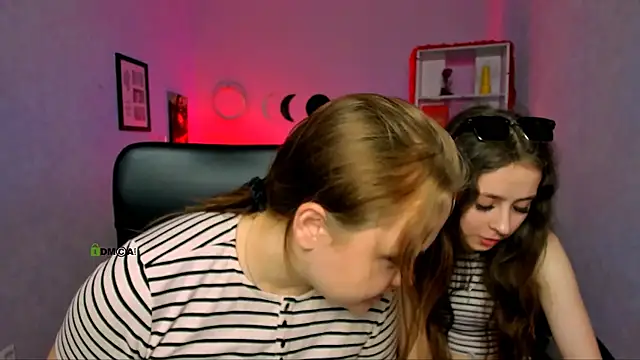 rebecca smile online show from 05/22/26, 07:23