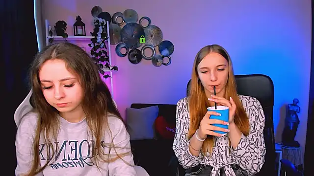 rebecca smile online show from 03/13/26, 01:16