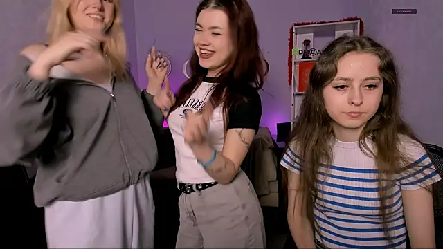 rebecca smile online show from 05/09/26, 07:17
