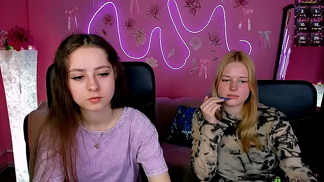 rebecca smile online show from 04/23/26, 12:22