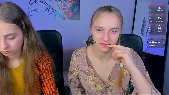 Snapshot of rebecca_smile chatting on 10/11/25, 06:14 rebecca smile online show from 10/11/25, 06:14