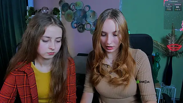 Snapshot of rebecca_smile chatting on 10/14/25, 12:50 rebecca smile online show from 10/14/25, 12:50