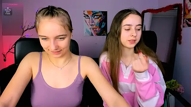 Snapshot of rebecca_smile chatting on 12/14/25, 10:21 rebecca smile online show from 12/14/25, 10:21