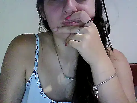 Snapshot of larj021bb chatting on 11/07/25, 01:21 larj021bb online show from 11/07/25, 01:21