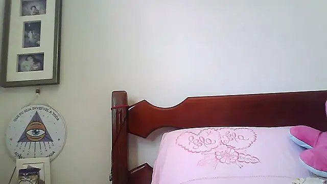 Snapshot of larj021bb chatting on 11/20/25, 02:18 larj021bb online show from 11/20/25, 02:18