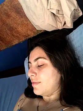 Snapshot of larj021bb chatting on 11/05/25, 06:33 larj021bb online show from 11/05/25, 06:33