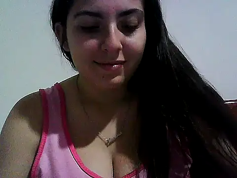 Snapshot of larj021bb chatting on 10/31/25, 01:02 larj021bb online show from 10/31/25, 01:02