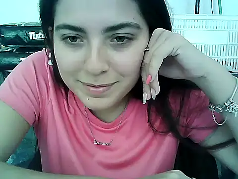 Snapshot of larj021bb chatting on 10/29/25, 04:17 larj021bb online show from 10/29/25, 04:17