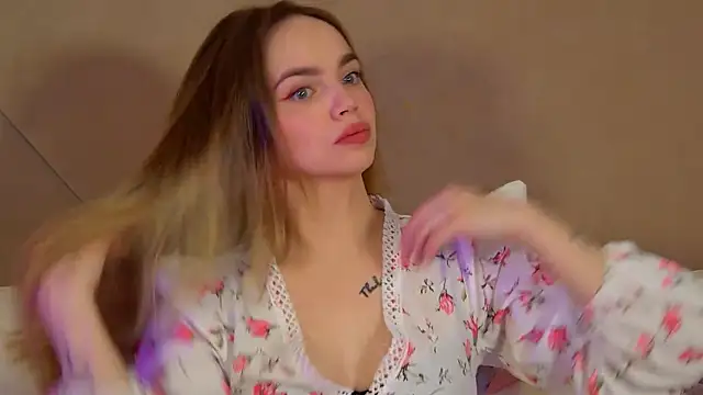 AnitaVenture online show from 04/15/26, 04:18