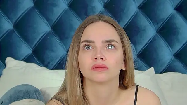 AnitaVenture online show from 11/05/25, 04:26