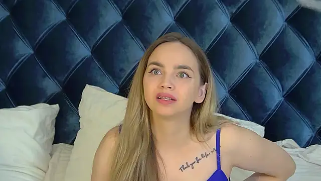 AnitaVenture online show from 11/01/25, 04:08