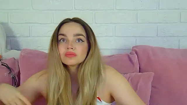 Snapshot of AnitaVenture chatting on 01/15/26, 04:27 AnitaVenture online show from 01/15/26, 04:27