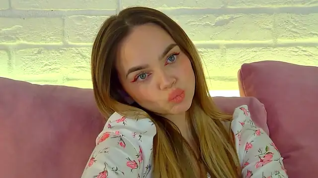 Snapshot of AnitaVenture chatting on 02/20/26, 06:26 AnitaVenture online show from 02/20/26, 06:26