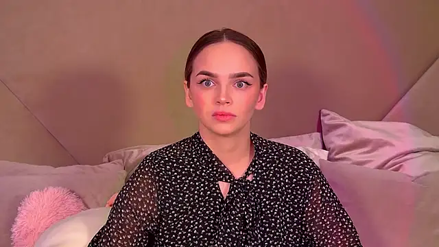 AnitaVenture online show from 11/28/25, 04:23