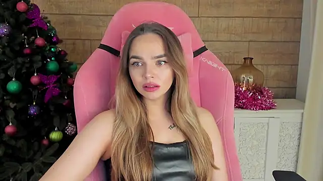 Snapshot of AnitaVenture chatting on 12/19/25, 04:05 AnitaVenture online show from 12/19/25, 04:05