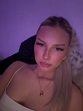 blondeeee online show from 04/14/26, 04:12