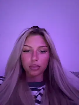 blondeeee online show from 05/04/26, 04:54