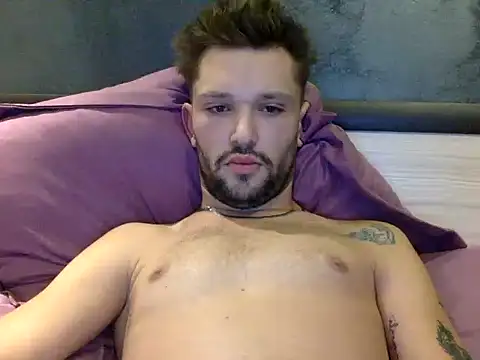 Snapshot of babykriss chatting on 10/04/25, 06:42 babykriss online show from 10/04/25, 06:42