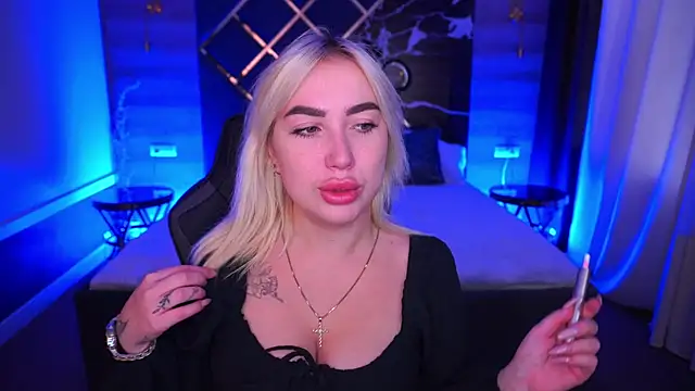 Snapshot of MariellaVi chatting on 10/04/25, 12:39 MariellaVi online show from 10/04/25, 12:39