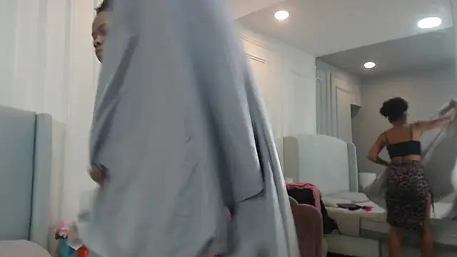 ChantalGarner online show from 12/01/25, 12:50