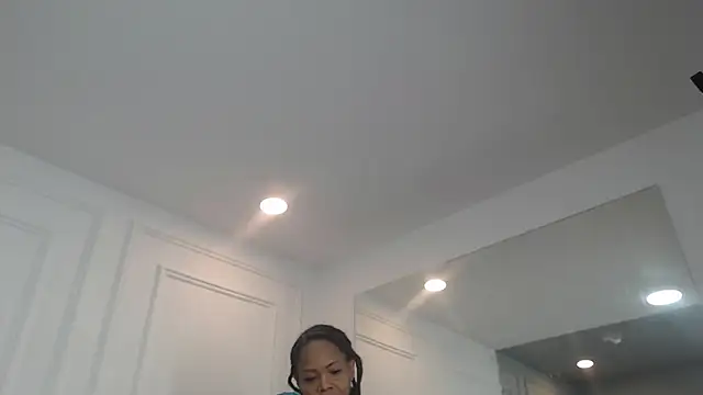 ChantalGarner online show from 11/08/25, 01:03