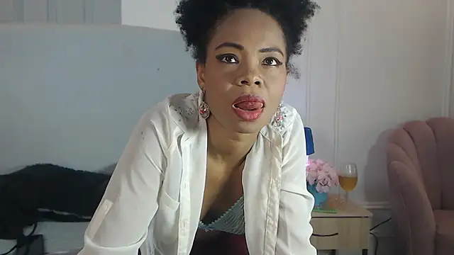 ChantalGarner online show from 06/11/26, 01:19