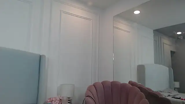 ChantalGarner online show from 10/18/25, 01:02