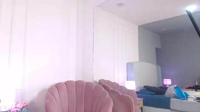 ChantalGarner online show from 05/20/26, 01:41
