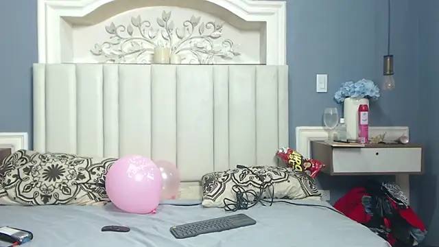 ChantalGarner online show from 11/28/25, 05:35