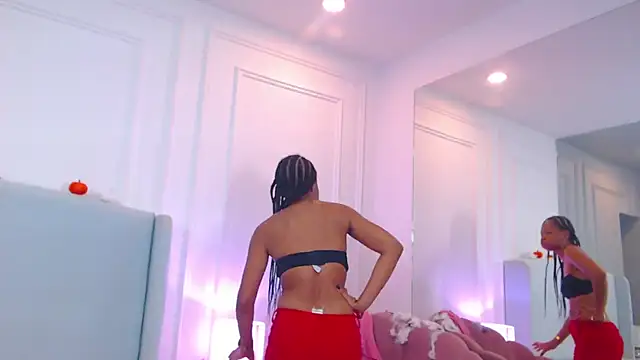 ChantalGarner online show from 11/04/25, 01:15