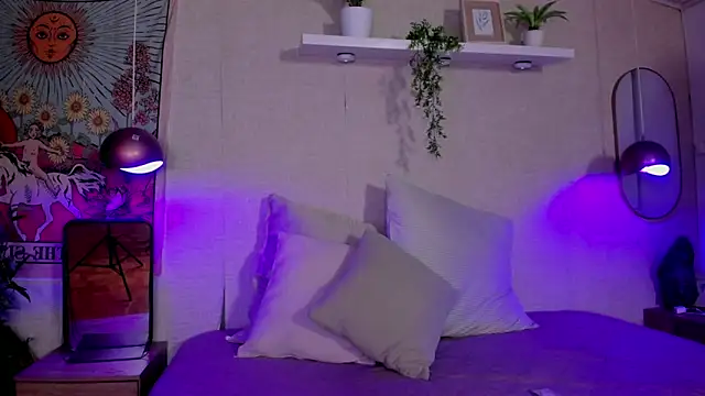 Snapshot of Violeta_dh chatting on 10/14/25, 11:55 Violeta dh online show from 10/14/25, 11:55