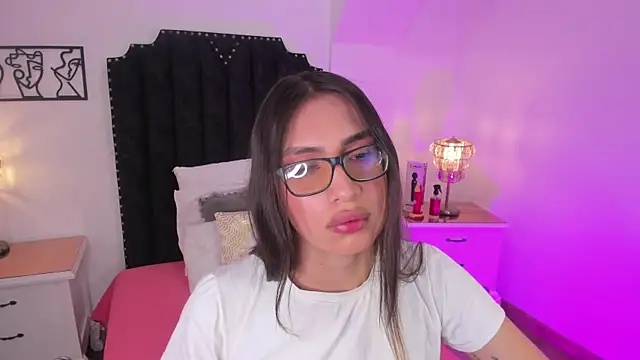 cherrylady 02 online show from 12/15/25, 01:39