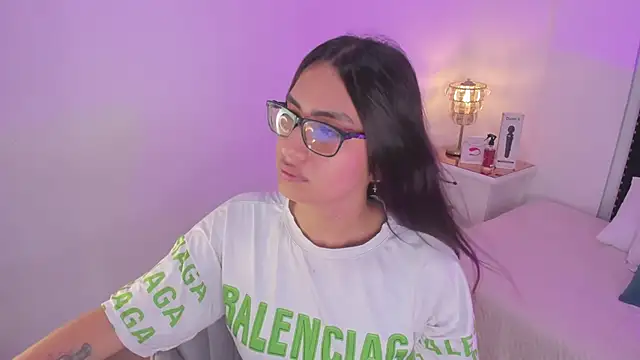 cherrylady 02 online show from 11/28/25, 12:05