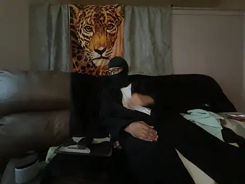 ThrowedWorldWide online show from 04/18/26, 01:02
