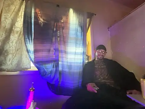 ThrowedWorldWide online show from 05/11/26, 02:56