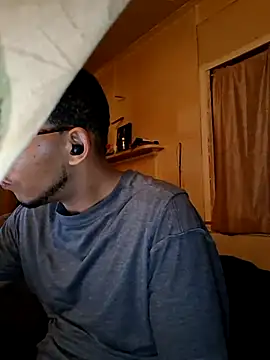 ThrowedWorldWide online show from 12/03/25, 02:23