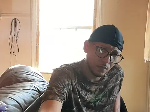 ThrowedWorldWide online show from 12/20/25, 04:21