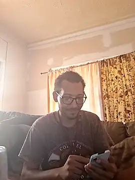 ThrowedWorldWide online show from 11/18/25, 04:54